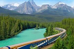 カナダだけでなく世界でも屈指の絶景・豪華列車「ロッキーマウンテニア号」