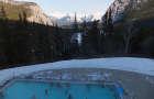 温水プールは夏・冬を問わずカナダ旅行の楽しみの一つ・水着とサンダルをお忘れなく
