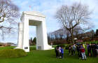 カナダ・アメリカの国境にあるピースアーチ（Peace Arch）で陸の国境を体感